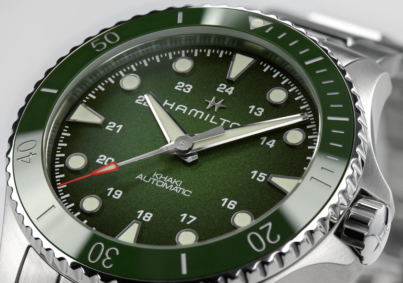 Khaki Navy Scuba Auto 43mm H82525160