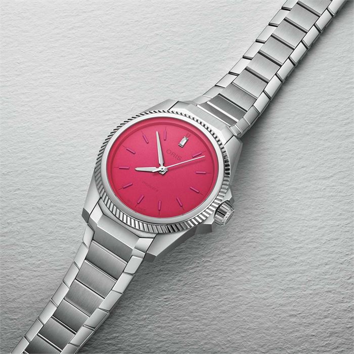 Oris Propilot X Miss Piggy Edition 01 531 7796 4158-07 8 17 05LC